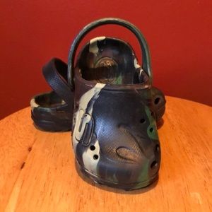 NEW Skechers Crocs